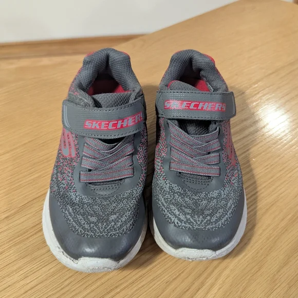 Skechers Lightweight Sneakers - Picture 4 of 7